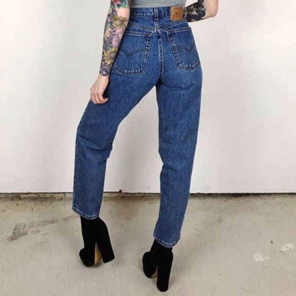 *Levi's 505 | Vintage High Rise Straight Leg Jeans - Picture 4 of 9